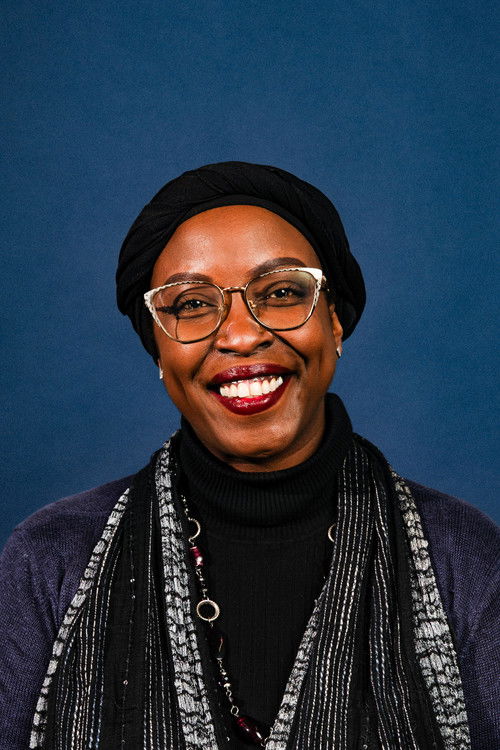 Ingrid Rama as Artiste's Mother