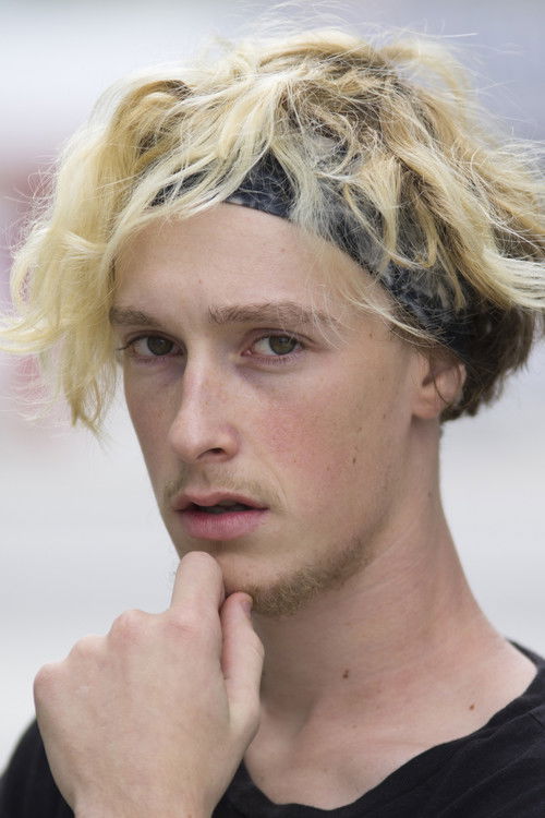 Jaron Adams as Teenage Boy