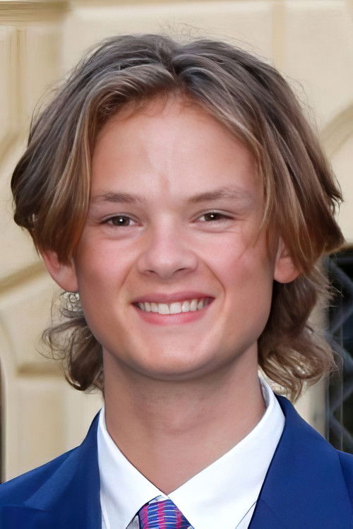 Valentin von Schönburg as Max