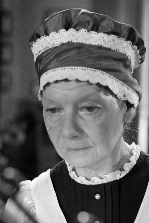 Ewa Frąckiewicz as Ciotka