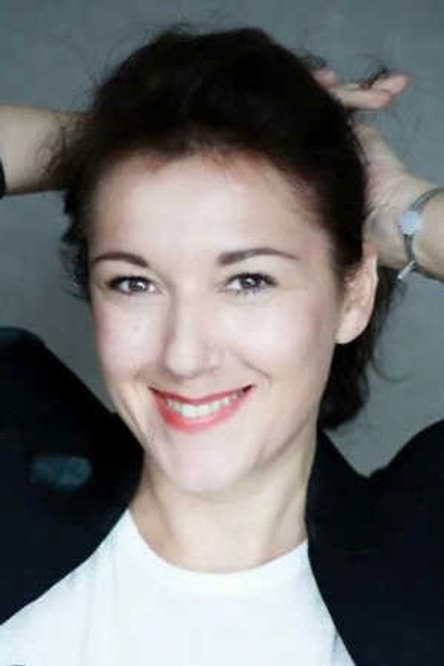 Mathilde Lebas as La maitresse de CM1