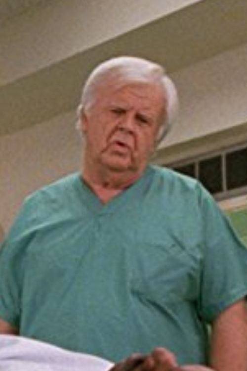 Dan Biggers as Mayor Harn