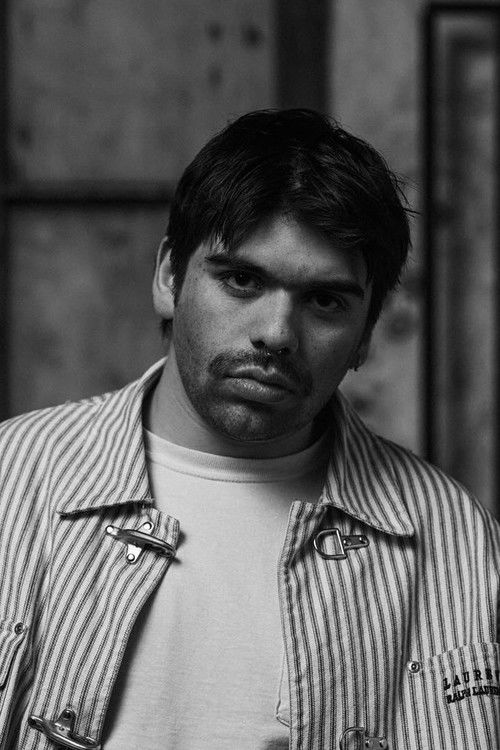 Benjamin De La Fuente as Self