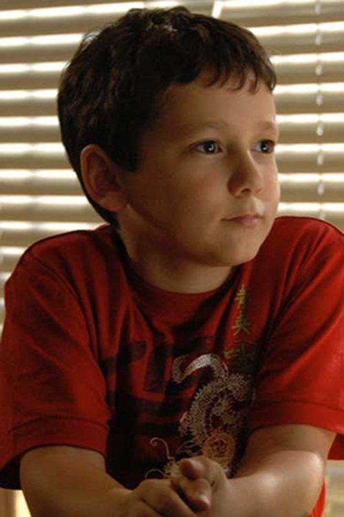 Víctor Valdivia as Raul