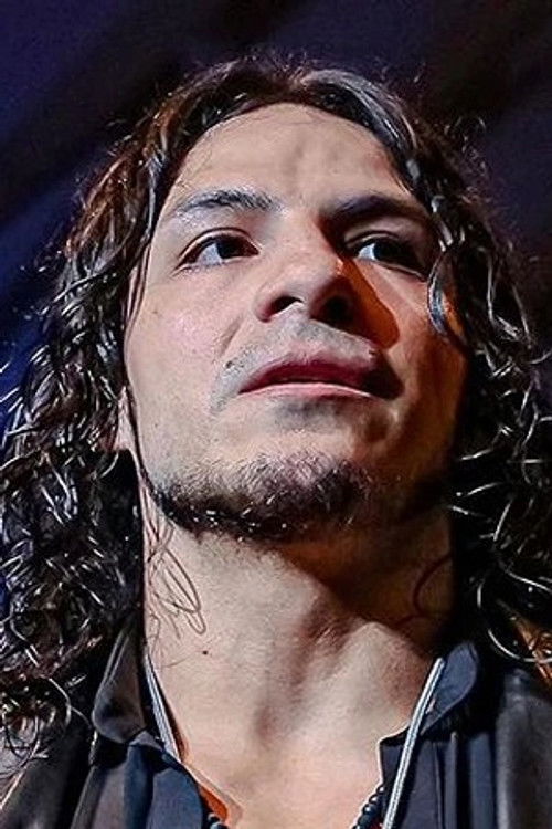 Luis Meza Casas as Luis Mante