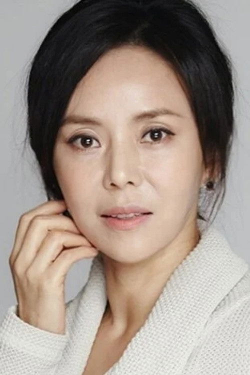 Yoon Young Joo as Min-hyuk's stepmother