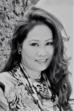 Quế Hằng as Út Hương