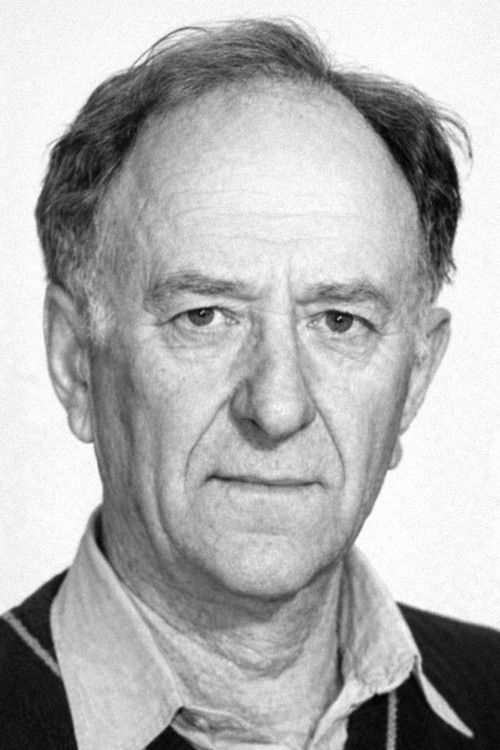 Sergei Yakovlev as Solodov