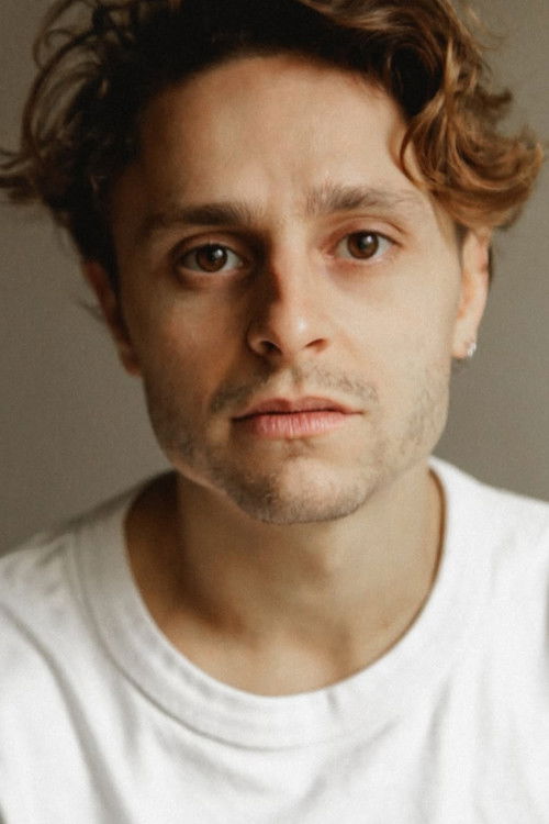 Julien Crampon as Sumomo (voice)