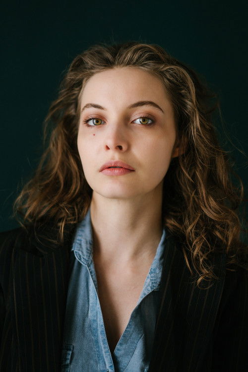 Manoé Richardier as Manon