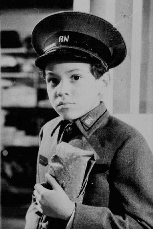 Maurice Reyna as Paco