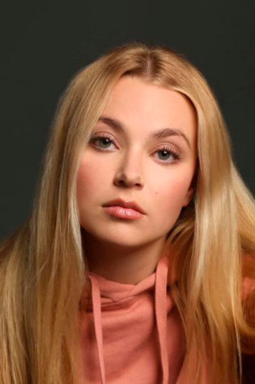 Irene Ferreiro as Claudia