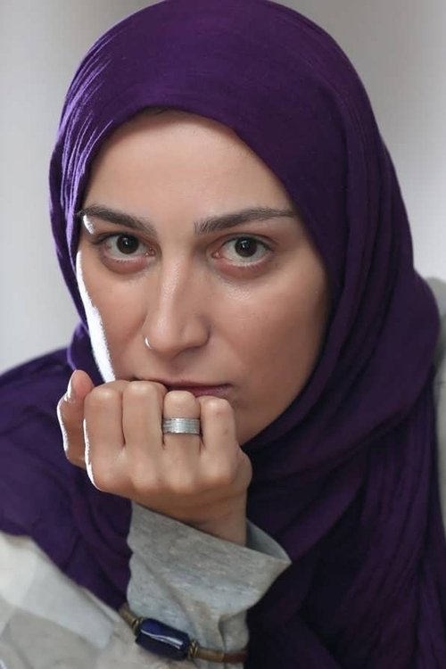 Falamak Joneydi as Sogol tehrani