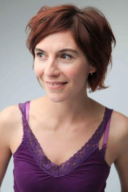 Ariane Rousseau as Amie