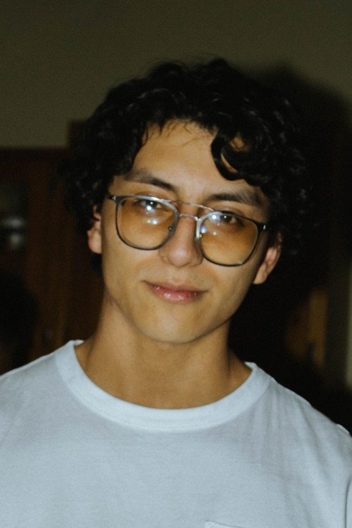 Pablo Agustín as Rafael