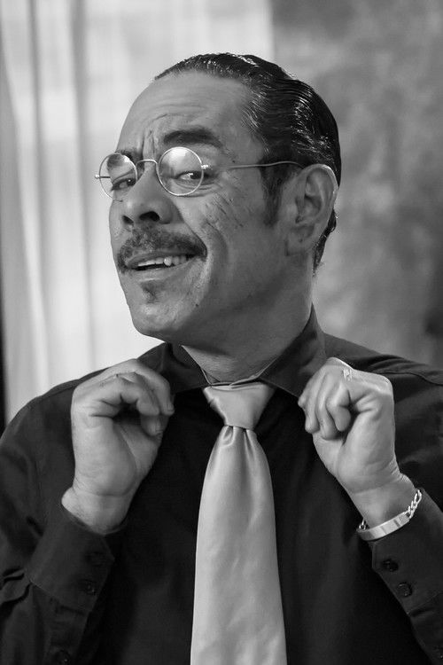 Christian Baumgartner as 