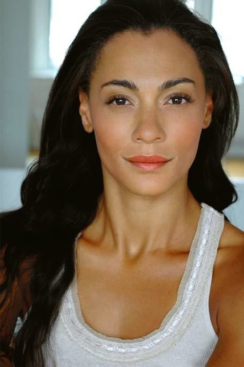 Amelia Workman as Marion