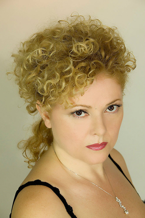 Francesca Rinaldi as Illiris (voice)