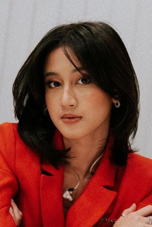 Keisya Levronka as Putri Dewi Kuncoro
