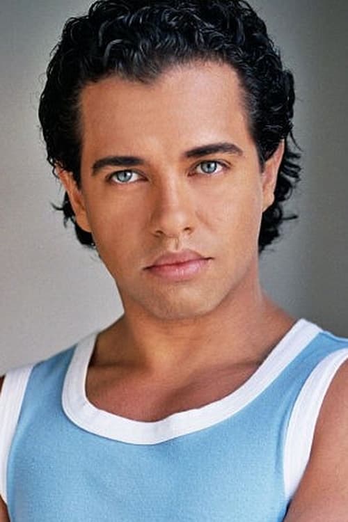 Alfonso Quijada as Federale