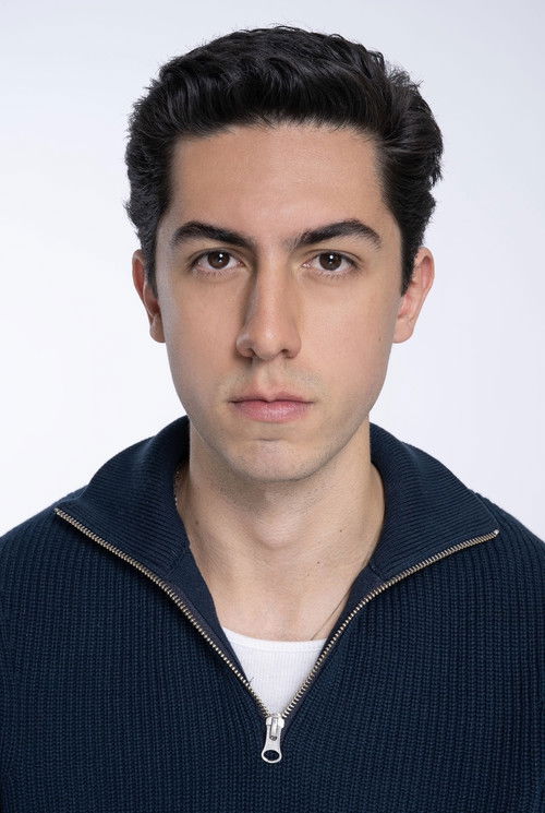 Daniel Santibáñez as El Científico