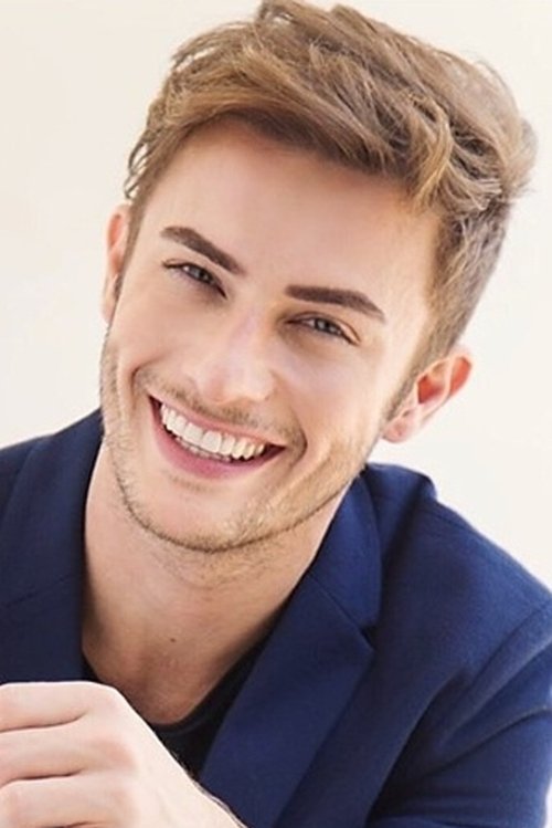 Maicon Santini as Shirley