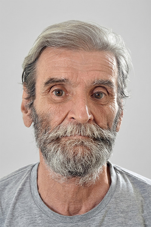 Nezih Tuncay as Remzi