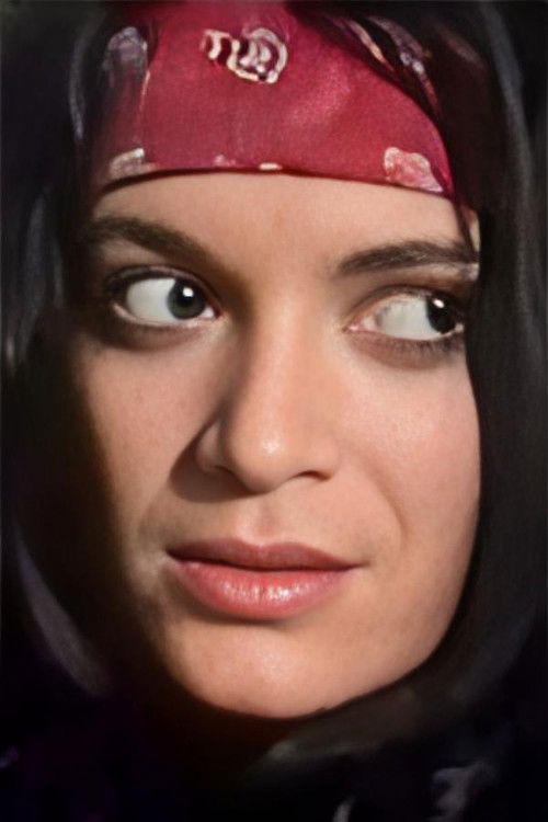 Évelyne Pomorska as 