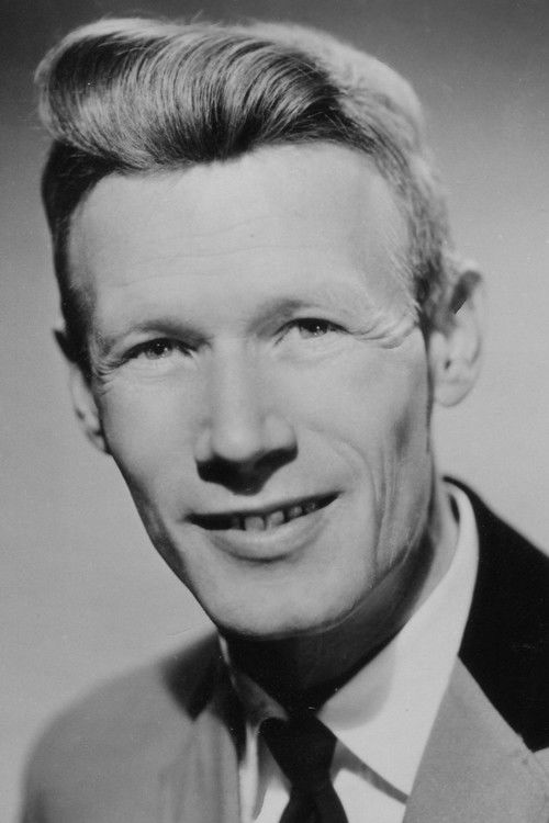 Ernest Ashworth as Himself (archive footage)