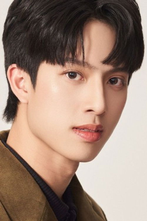 Thanat Rattanasiriphan as Nut