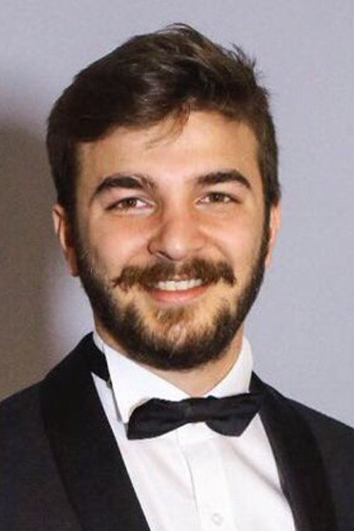 Fatih Yasin as Fatih