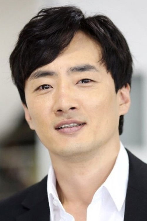 Jo Yi-haeng as Secretary Kim