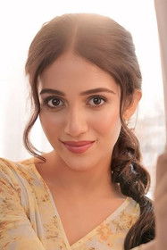 Sakshi S Mhadolkar as Jasmine