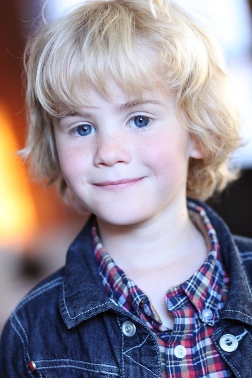 Arthur Couillard as Petit garçon