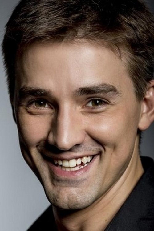 Mikhail Danilyuk as парень