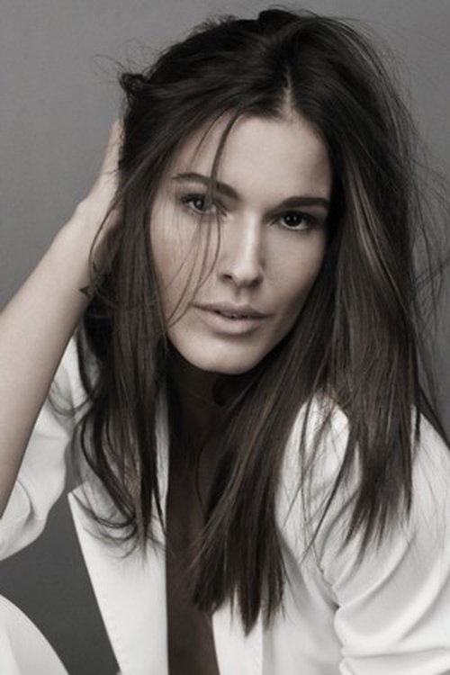 Chiara Baschetti as Silvia