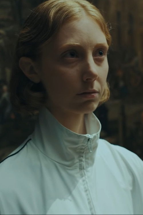 Sarah Abicht as Ghost