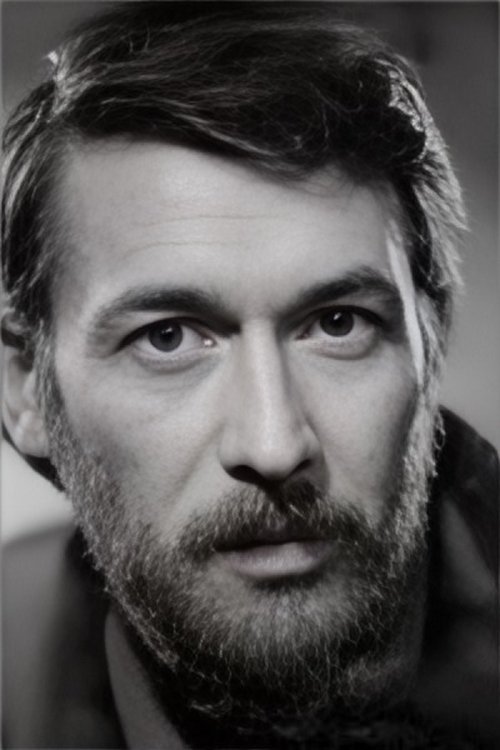 Igor Surovtsev as Fyodor, servant