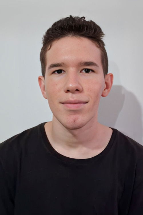 Eduardo Rodrigues as Matteo