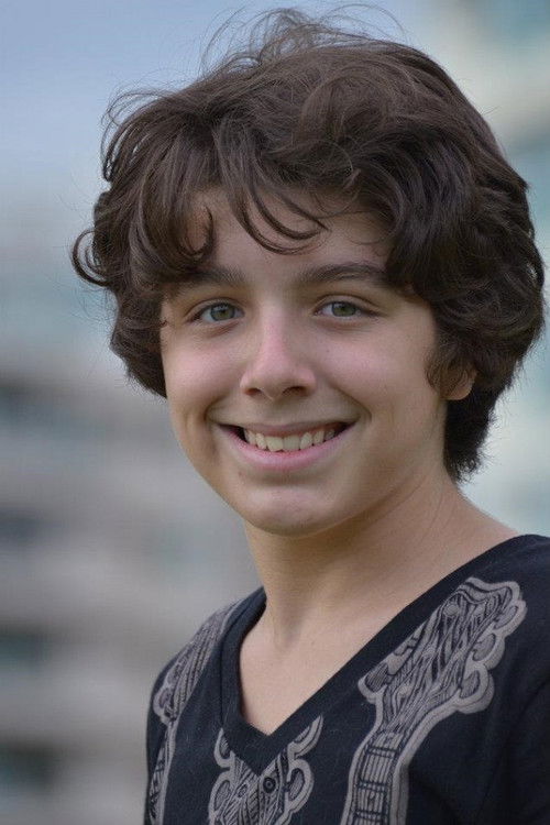 Luan Assimos as Daniel