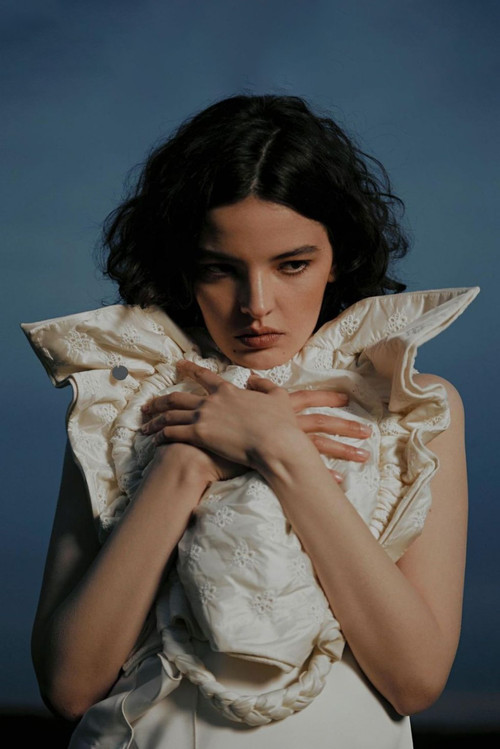 Sonya Stereostyrsky as Granddaughter