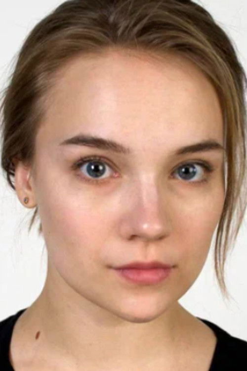 Maria Filippovich as официантка