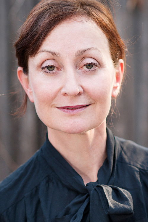 Caroline Lee as Jenny