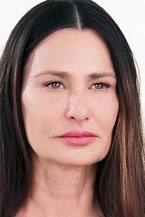 Smadar Kilchinsky as Mariana