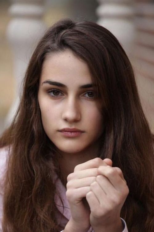 Sandra Escacena as Verónica