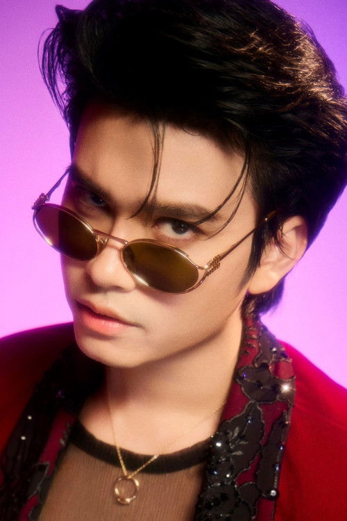 Thanon Chamroen as Self