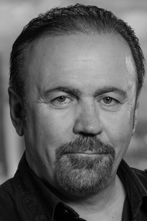 Mozaffar Shafeie as Talzani's Assitant