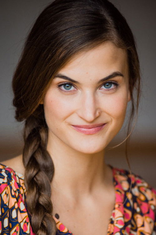 Gabrielle Côté as Emma (35 ans)