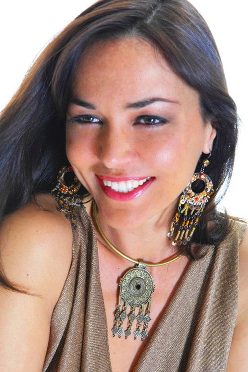 Iuliana Ierugan as La Vampira