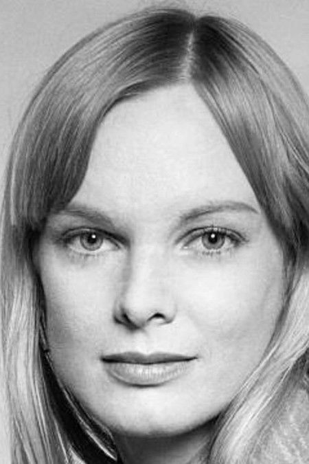 Indus Arthur as Marian